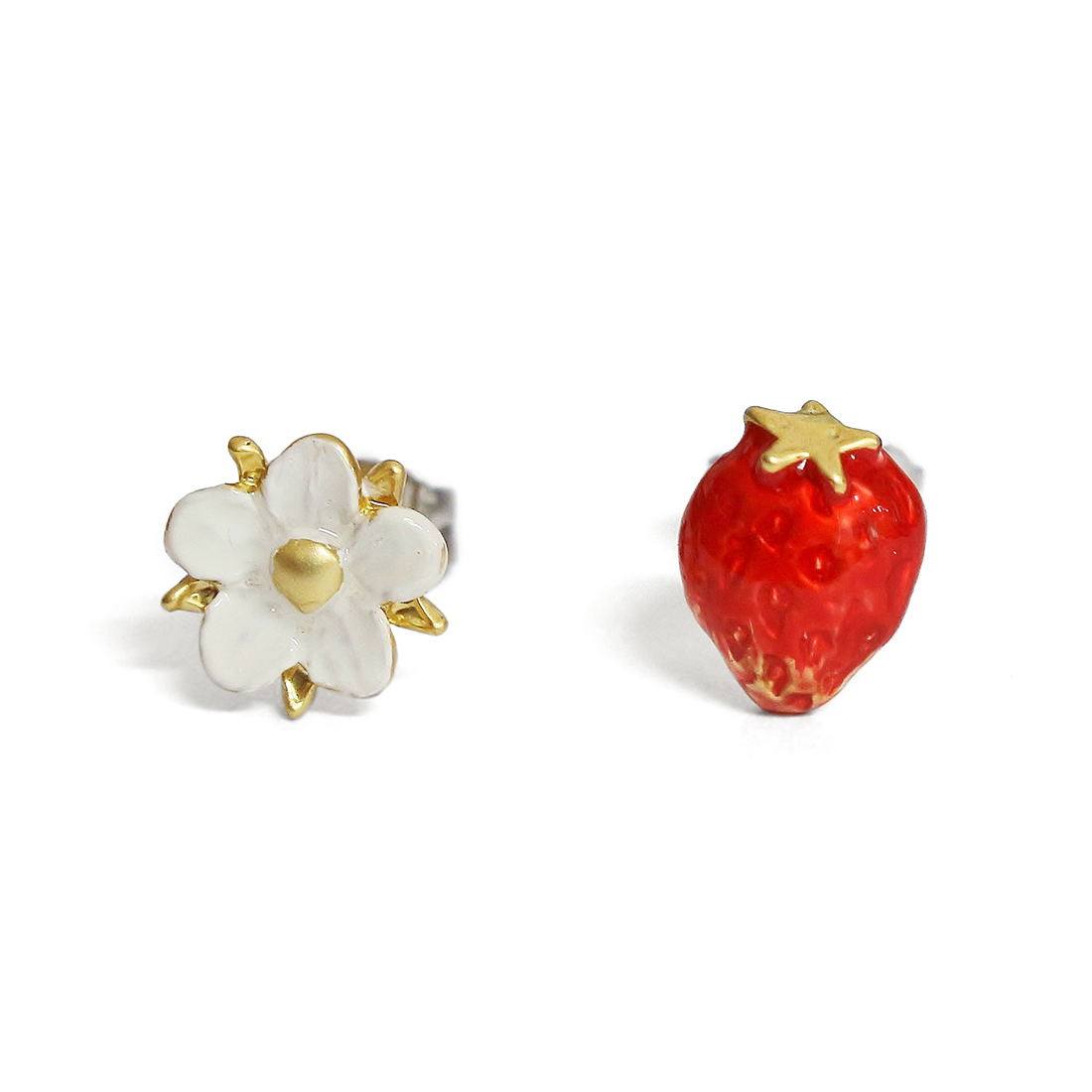 春いちごピアス　/ Spring Strawberry