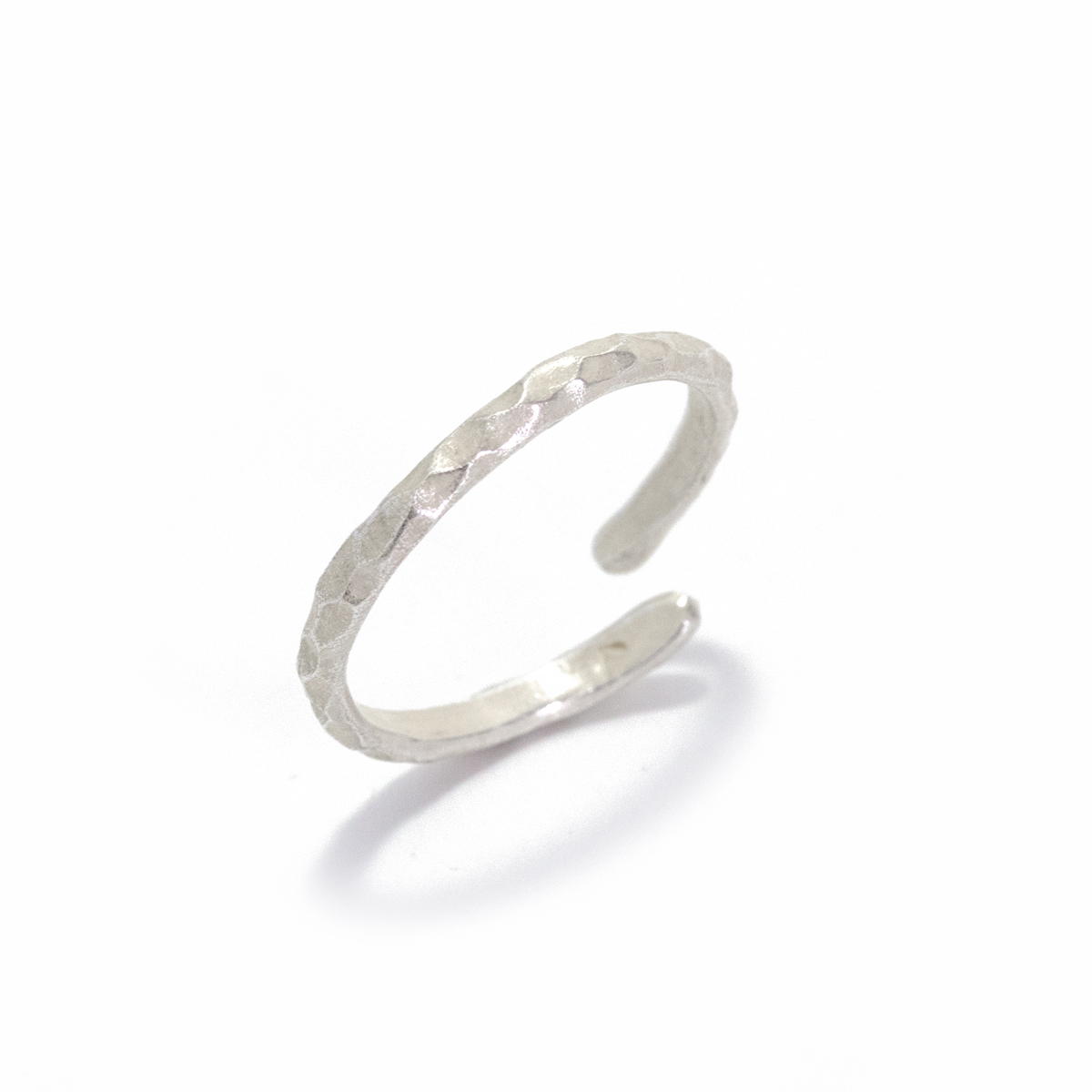 槌目ストッパーリング(シルバーカラー) （9号ベースフリーサイズ）/ Hammered Stopper Ring SV