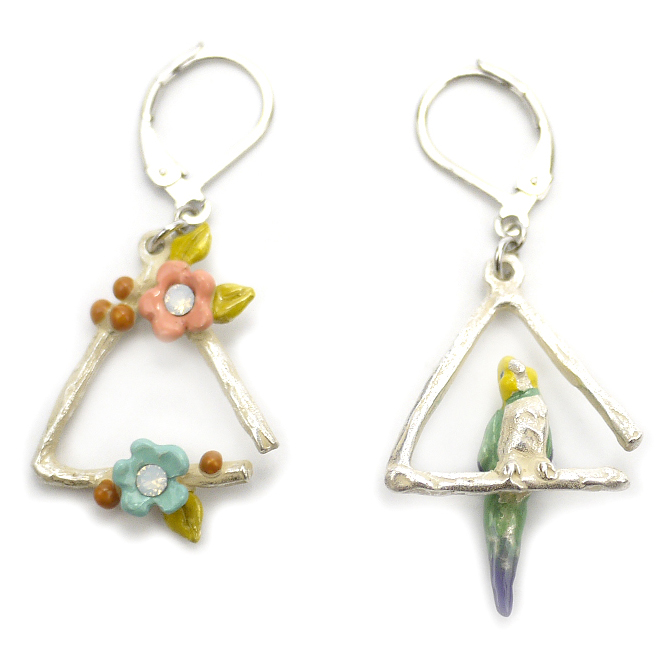 トライアングル / ピアス　【FUDGE掲載商品】