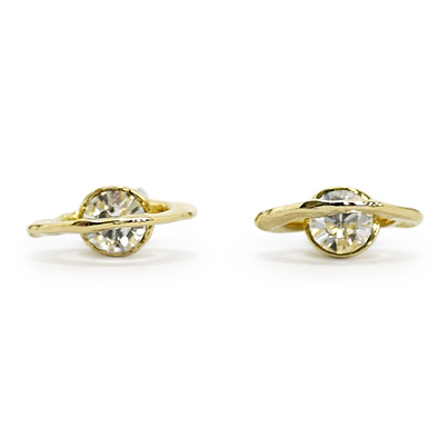 サターン・ピアス / ピアス